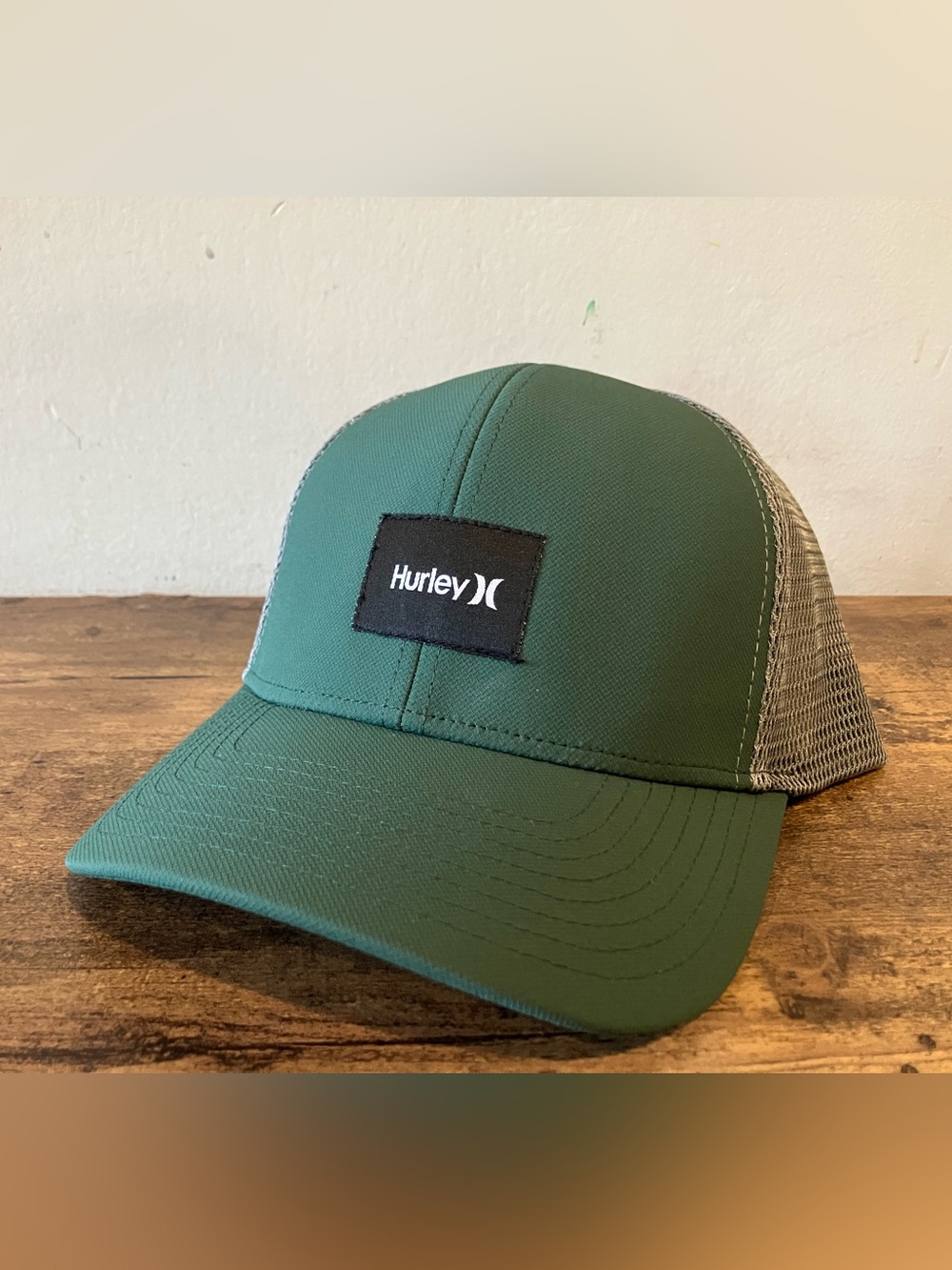 Hurley trucker hat